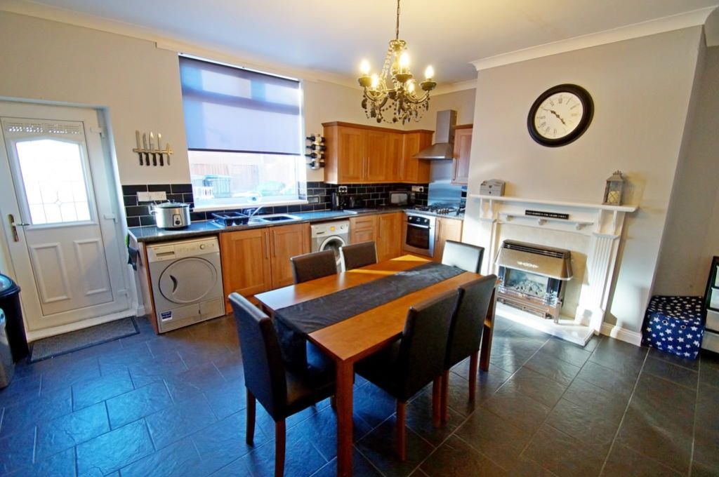 Property photo 3 of 8 63445_102696002000_Img_02_0000