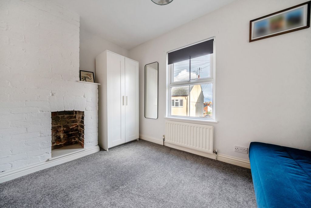 Property photo 2 of 17 1373809-3-690De7d...