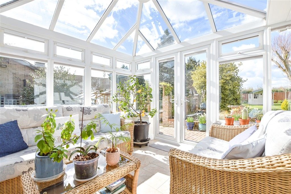 Property photo 3 of 14 Conservatory