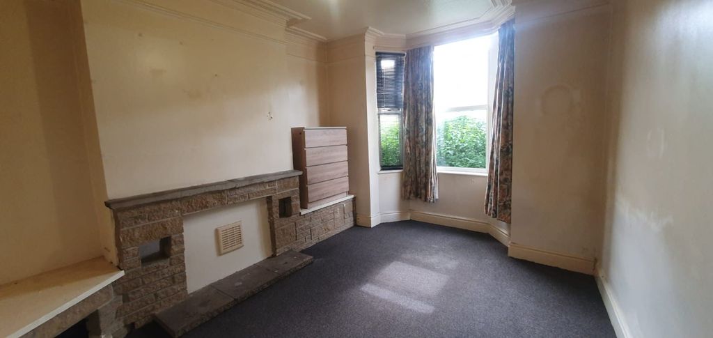 Property photo 1 of 7 Room 1