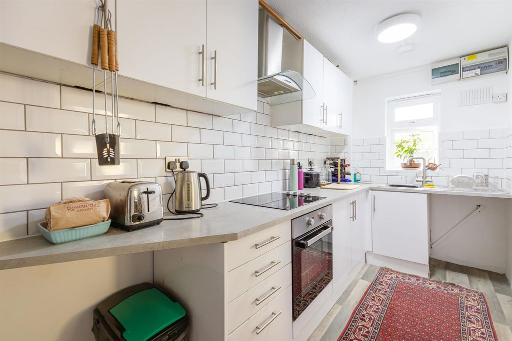 Property photo 3 of 16 Kitchen