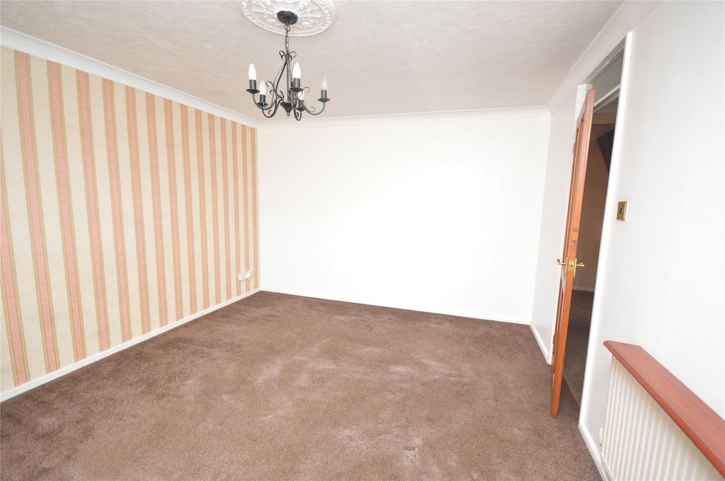 Property photo 3 of 18 Picture No. 05