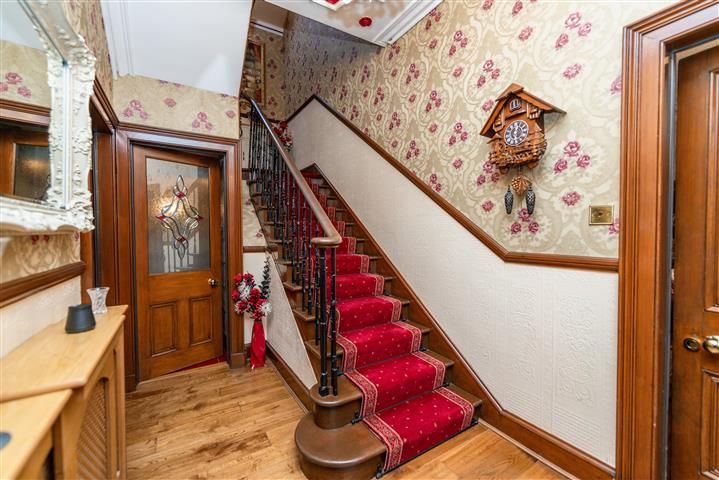 Property photo 2 of 33