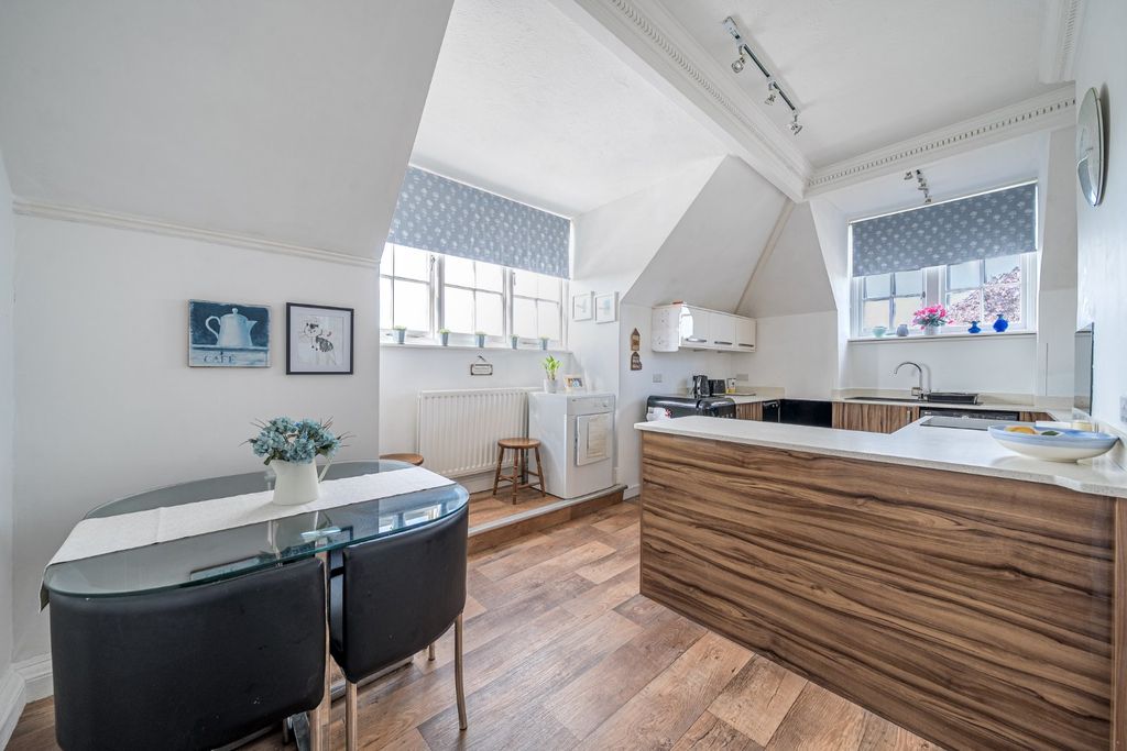 Property photo 3 of 17 Picture No. 63