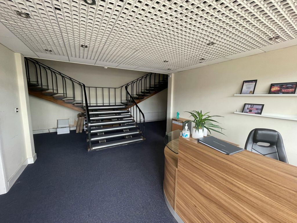 Property photo 2 of 9 Photo 2