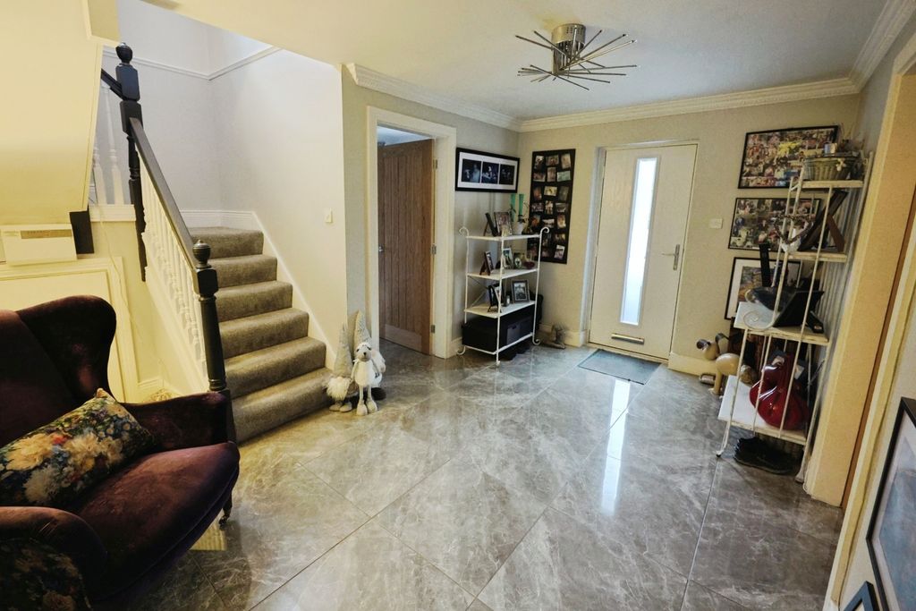 Property photo 2 of 21 Pbox-Img.Jpg