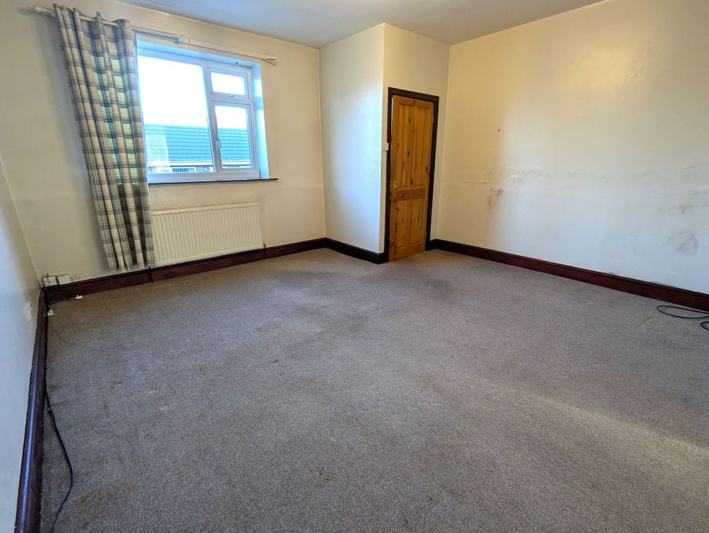 Property photo 2 of 13 Photograph 2