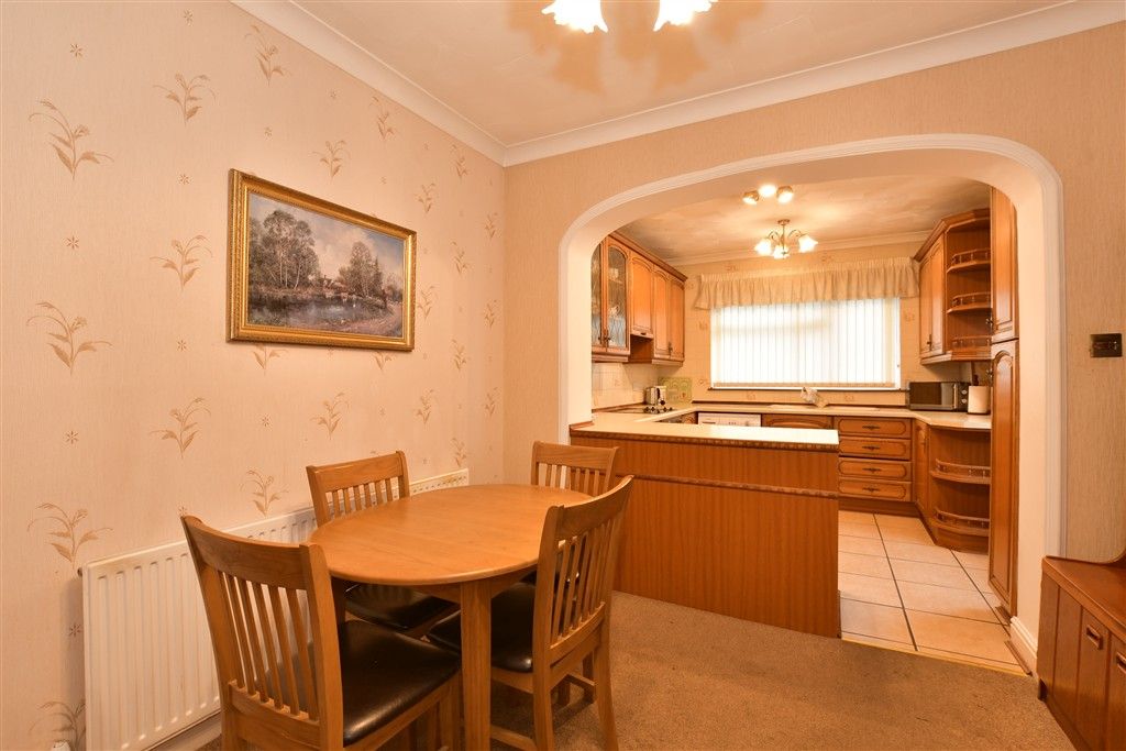 Property photo 3 of 12 Dining Area