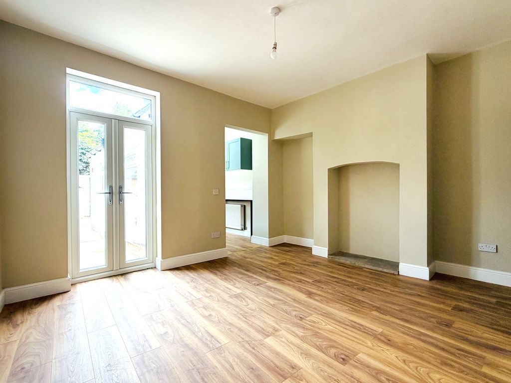 Property photo 3 of 16 Photo 12