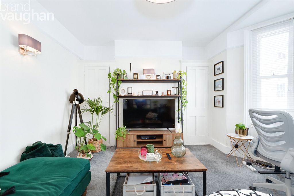 Property photo 3 of 8 Living Room