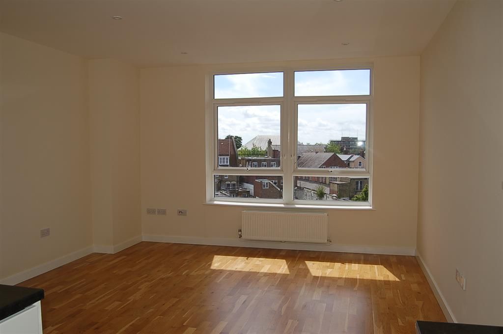 Property photo 2 of 5 Living Room