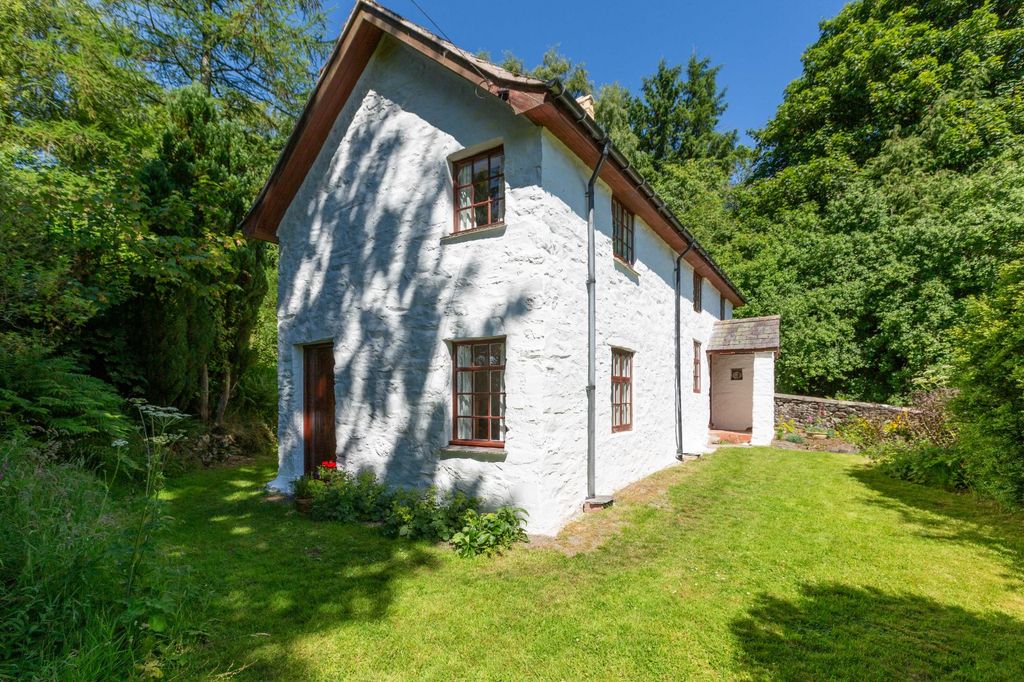 Property photo 3 of 14 Main House