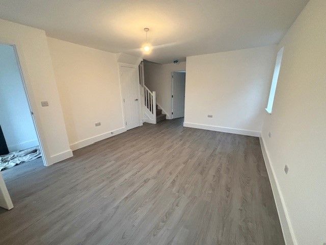 Property photo 3 of 11 Living Room