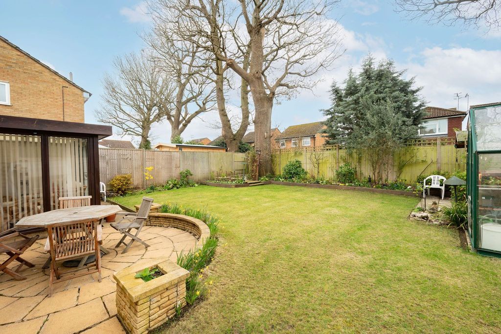 Property photo 2 of 23