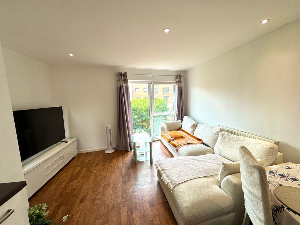 Property photo 3 of 8