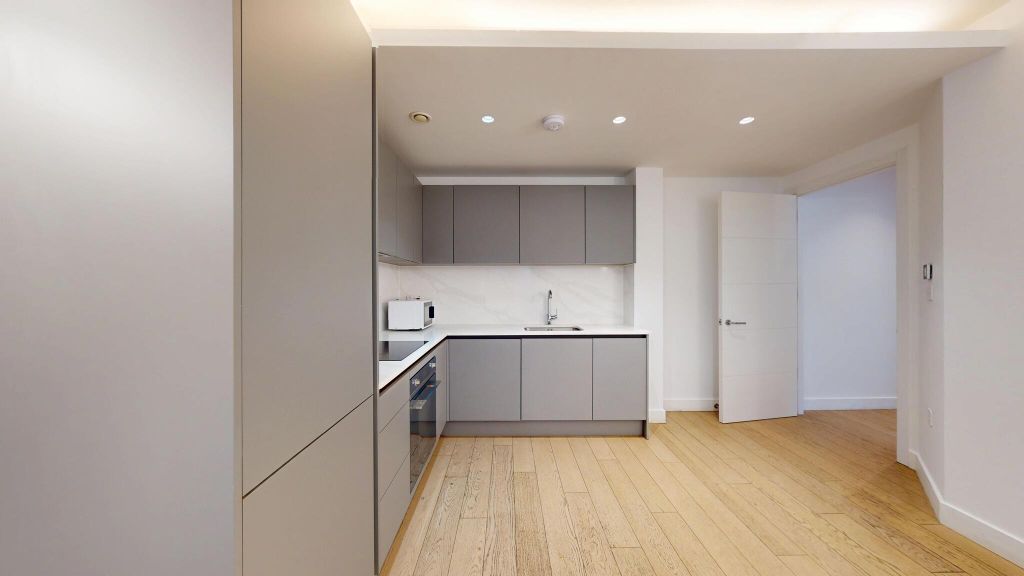 Property photo 2 of 22 Kitchen