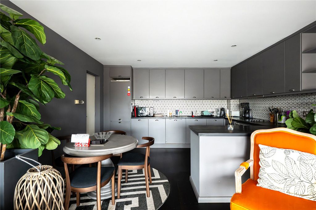 Property photo 2 of 15 Picture No. 05