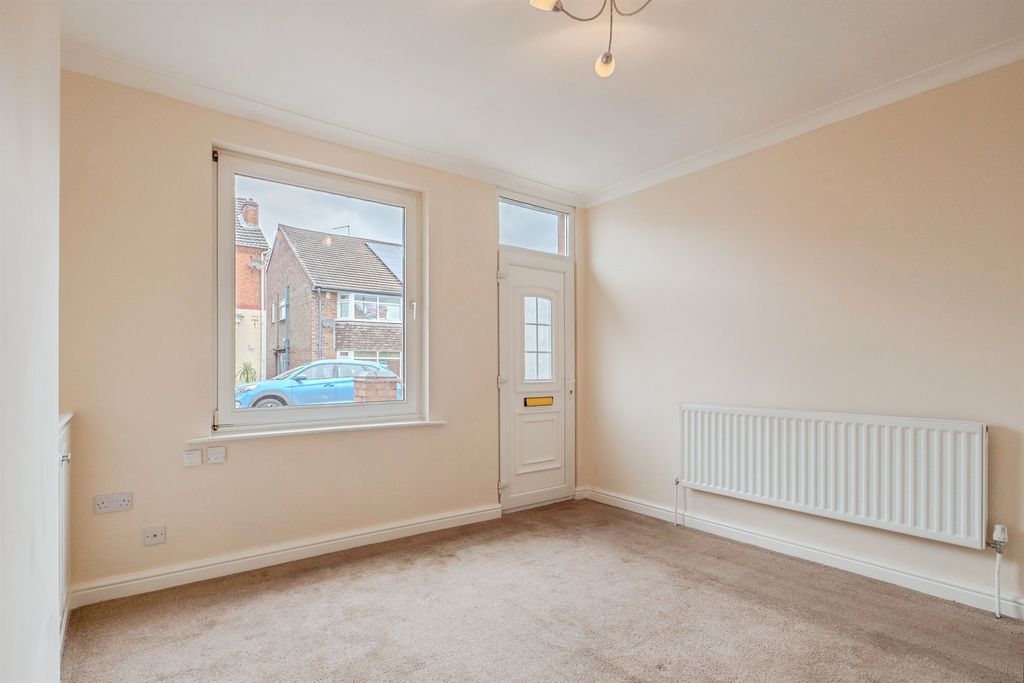 Property photo 3 of 24