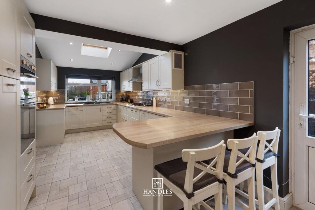 Property photo 2 of 15 Kingland19-12A.Jpg