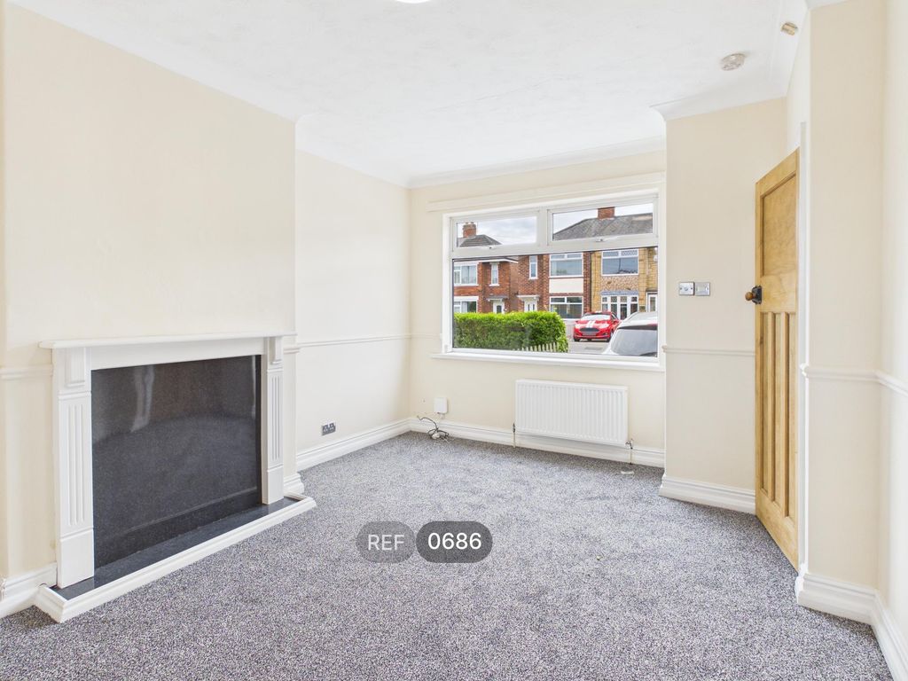 Property photo 2 of 25 Living Room