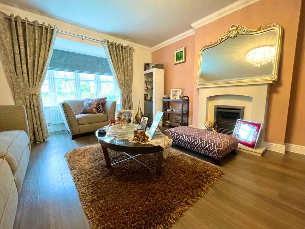 Property photo 3 of 35