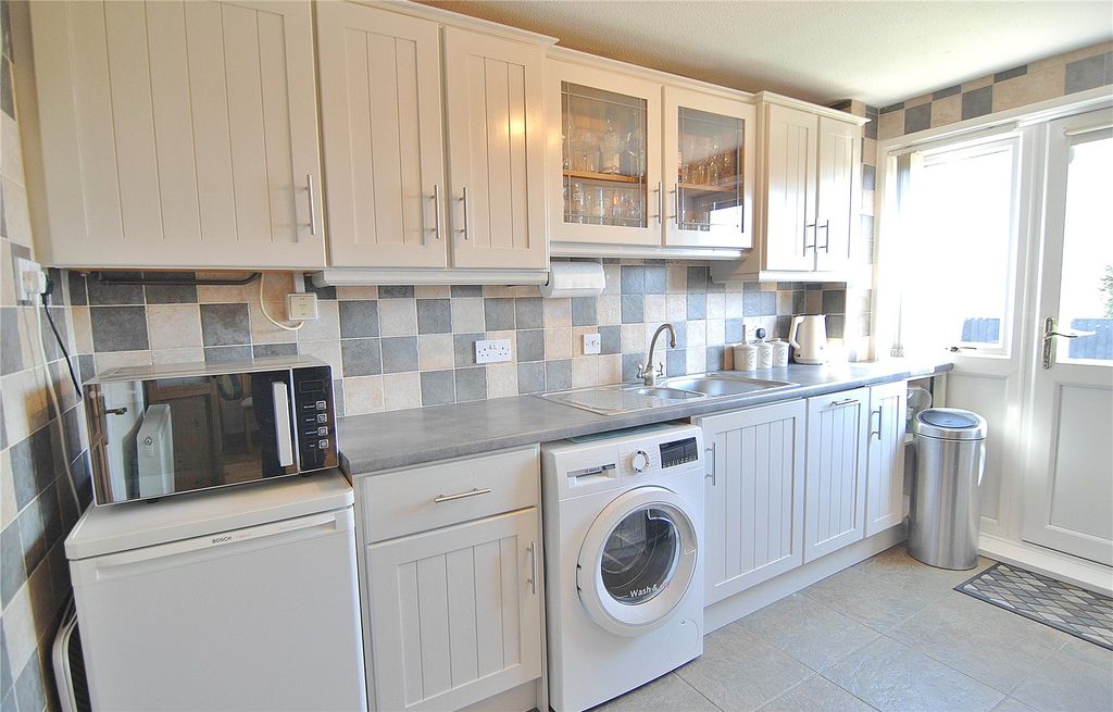 Property photo 2 of 17 Picture No. 15