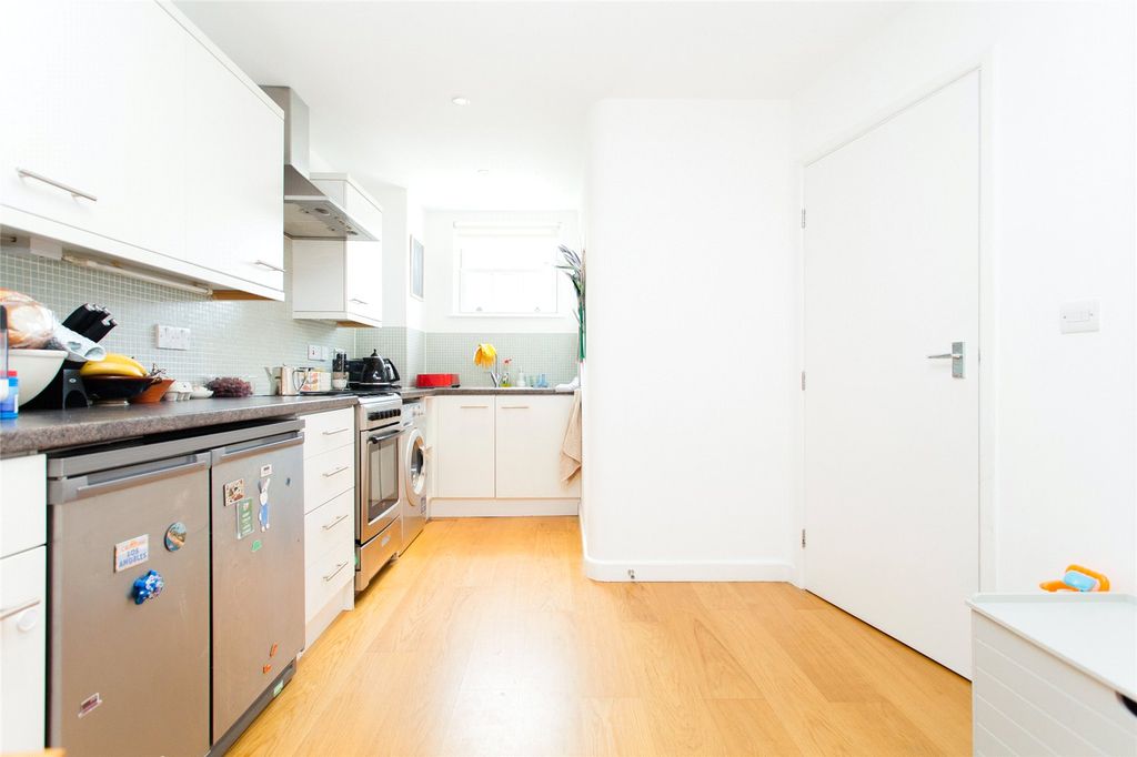 Property photo 2 of 14 Kitchen