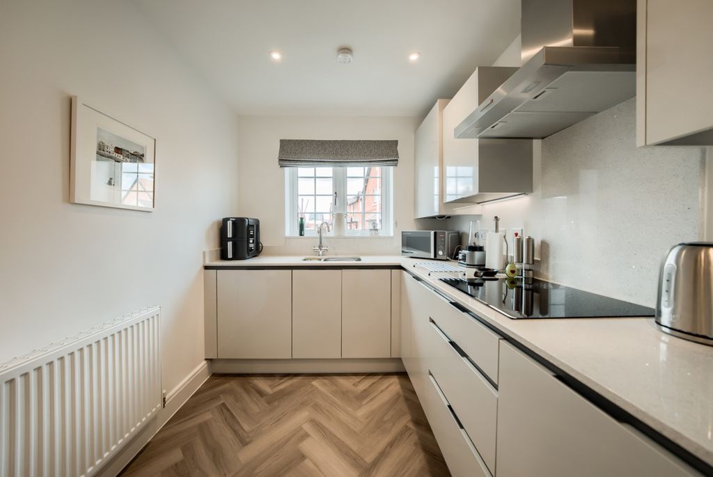 Property photo 3 of 19 Xt5A3794-Hdr(3)