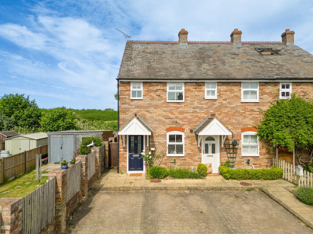 Property photo 1 of 19 Gamnel Mews, Gamnel Terrace, Tring