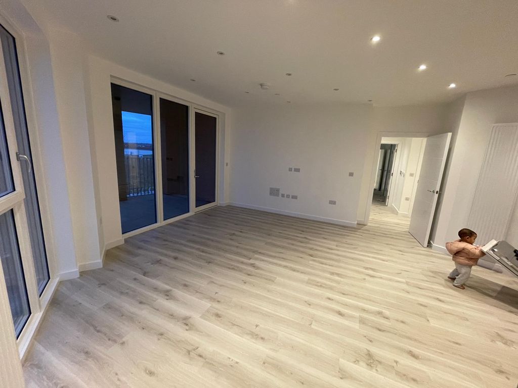 Property photo 2 of 16 Gallery