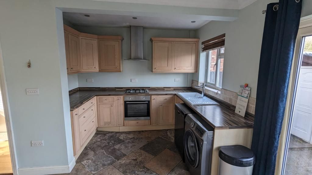 Property photo 3 of 15 Kitchen