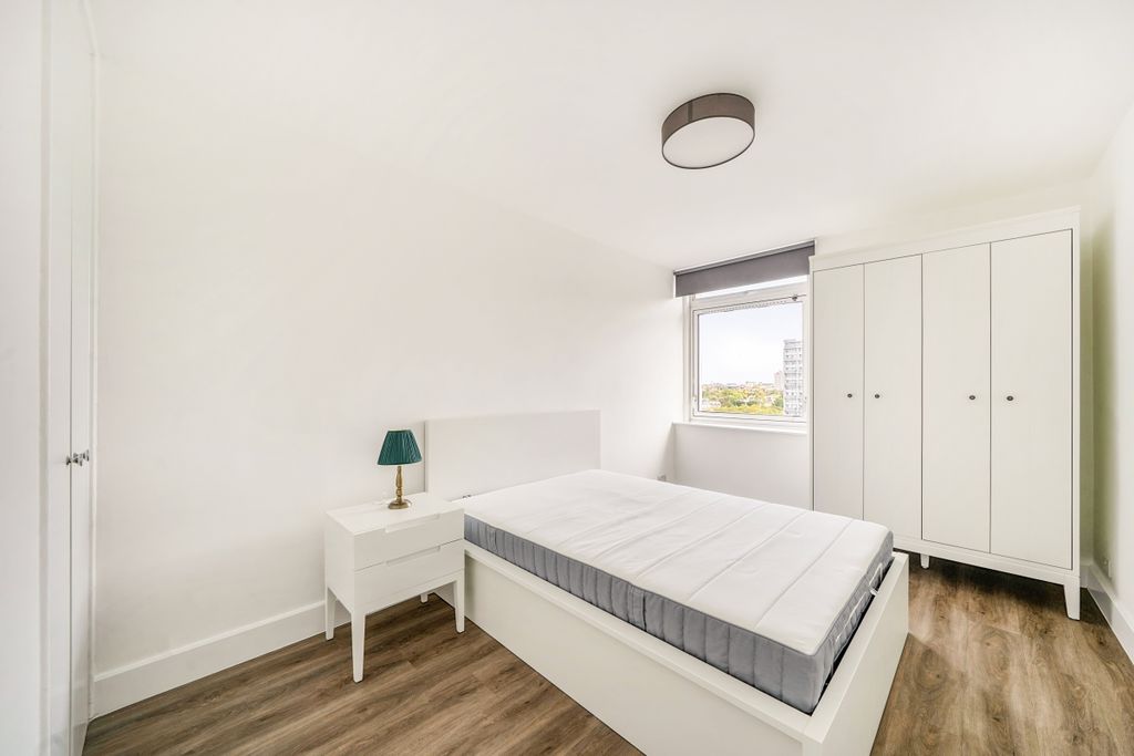 Property photo 3 of 8 1522924  (13)