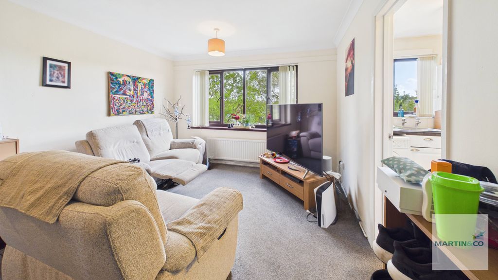 Property photo 2 of 10 Cam03663G0-Pr0257-Still005