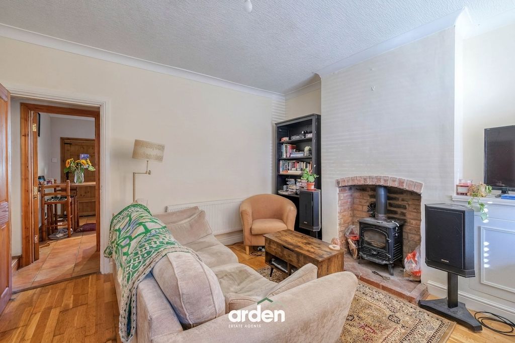 Property photo 2 of 12