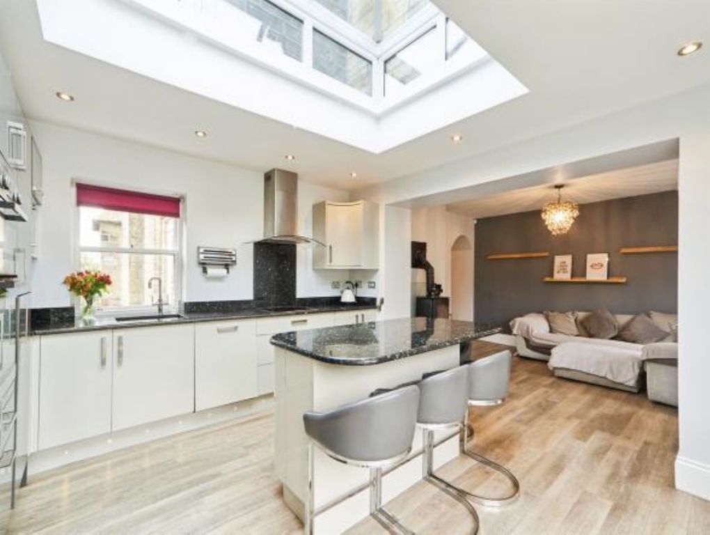 Property photo 3 of 16