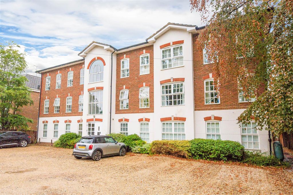 Property photo 1 of 14