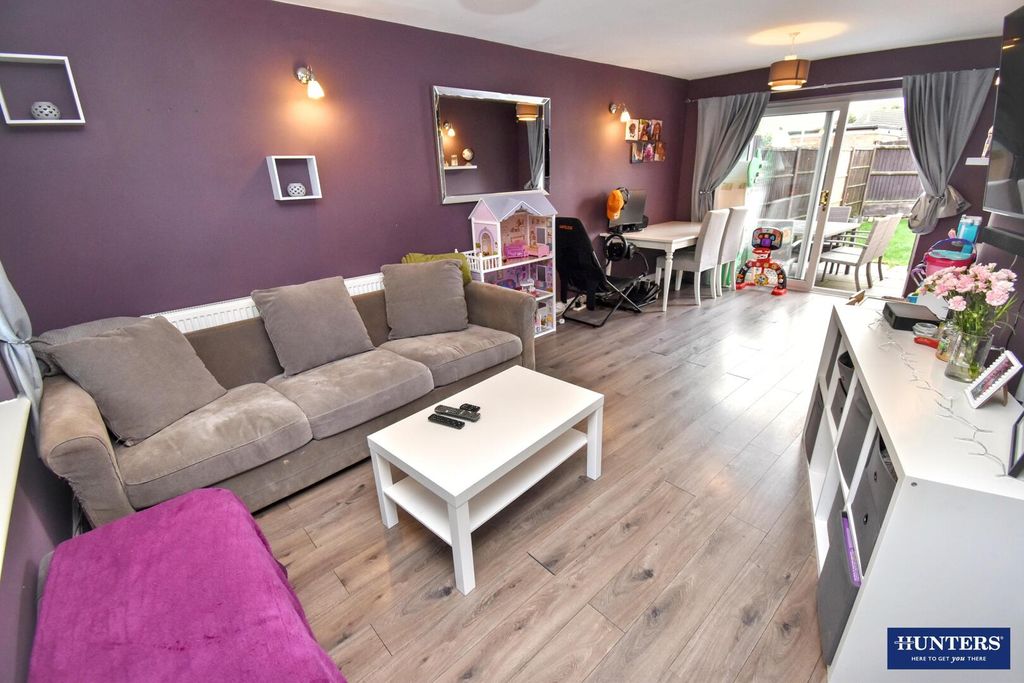 Property photo 2 of 15 Living Room