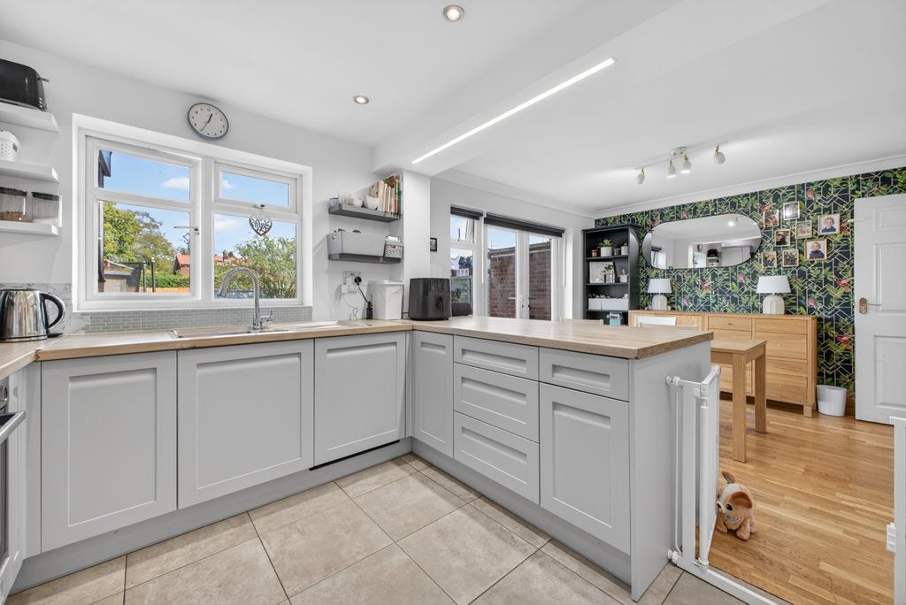 Property photo 2 of 24 5083014