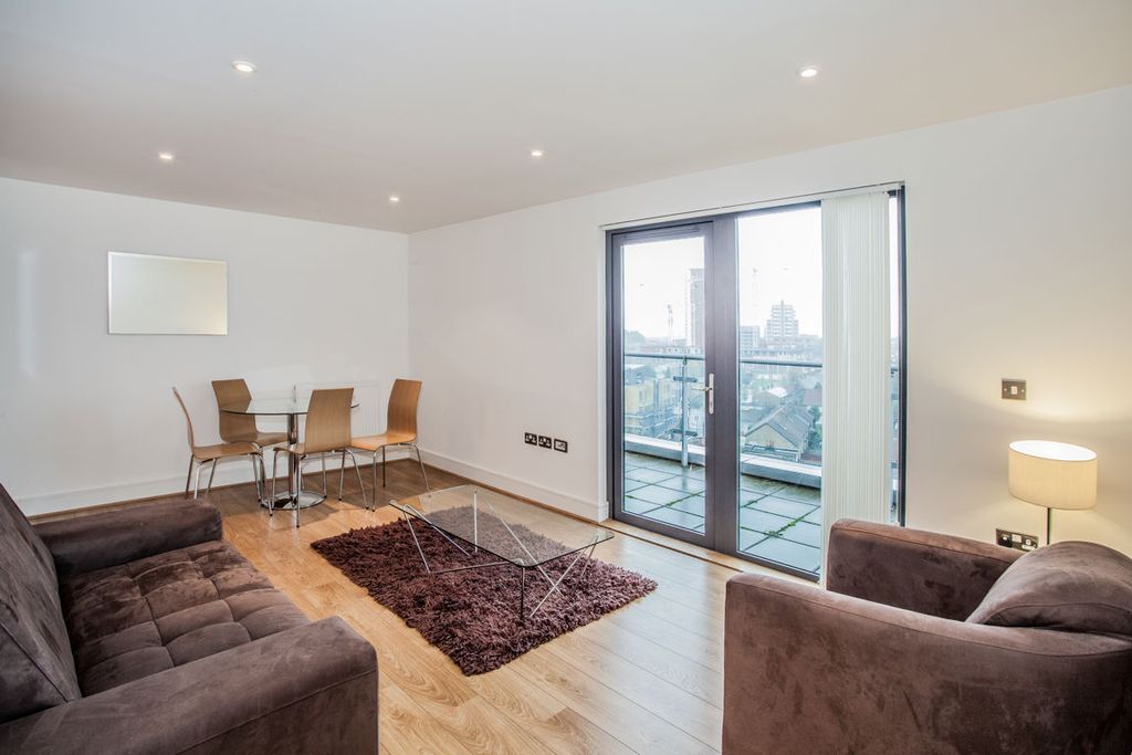 Property photo 1 of 8