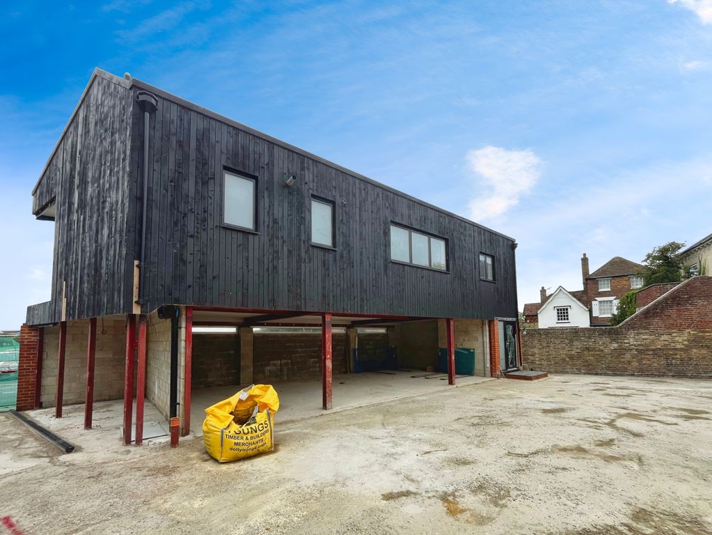 Property photo 1 of 26