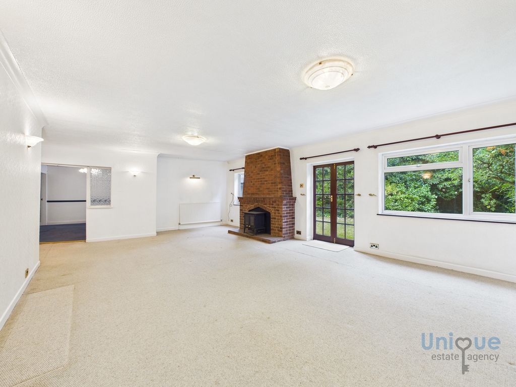 Property photo 3 of 27