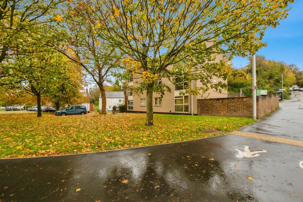 Property photo 2 of 10 Photo