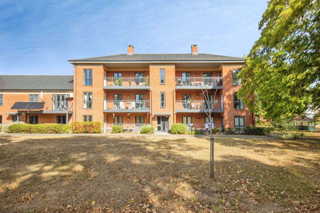 Property photo 1 of 14