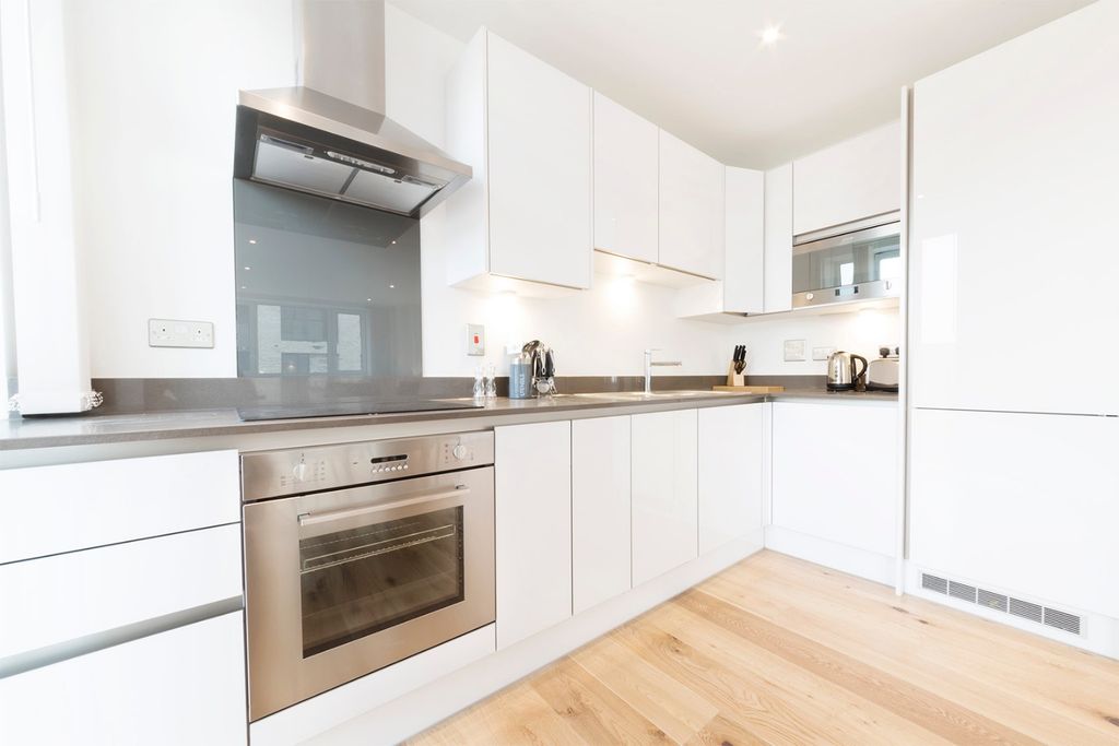 Property photo 3 of 16 4111333