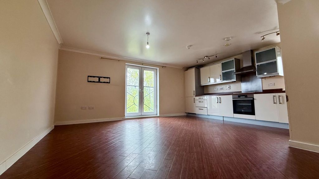 Property photo 2 of 8 Image00003.Jpeg