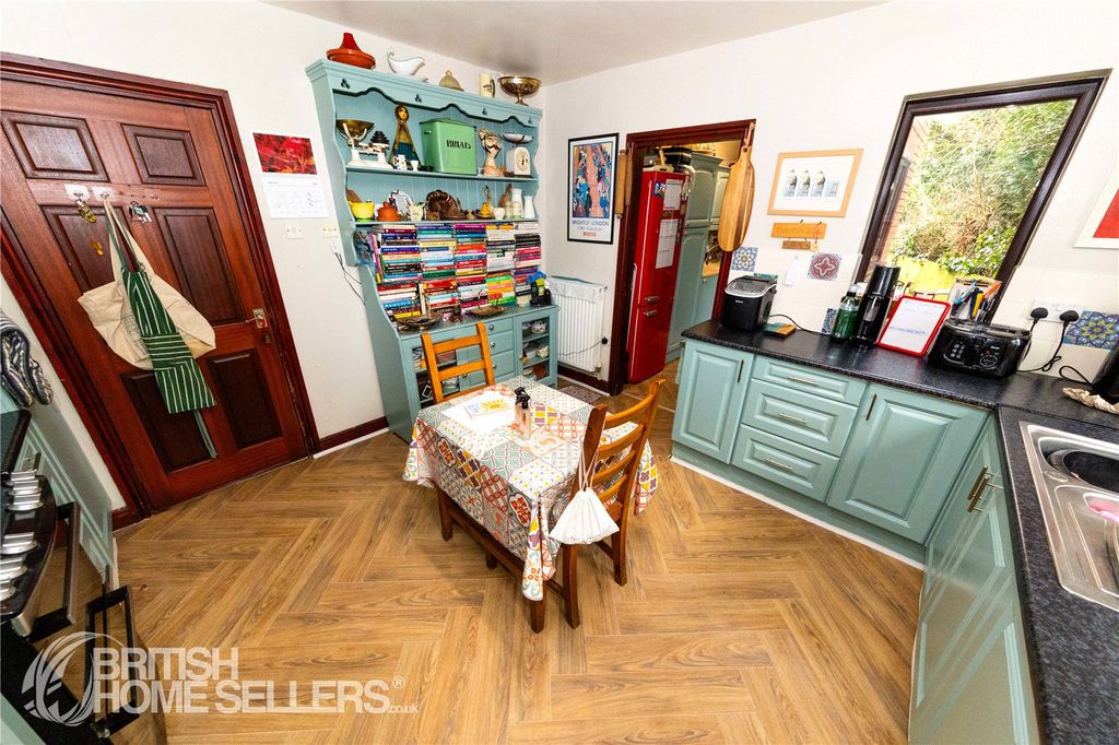 Property photo 3 of 34 Picture No. 40