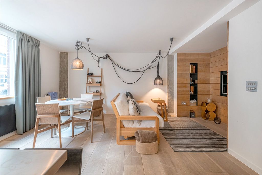 Property photo 1 of 9 Reception Room