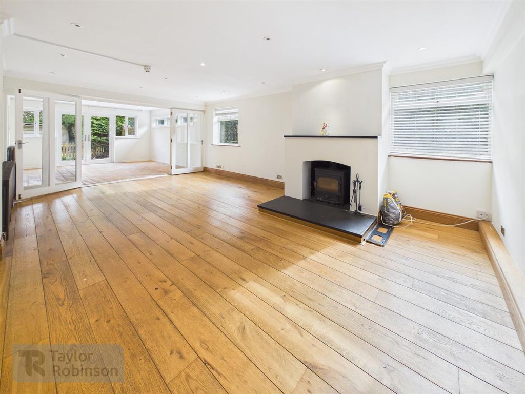 Property photo 2 of 36 Cam02600G0-Pr0665-Still016.Jpg