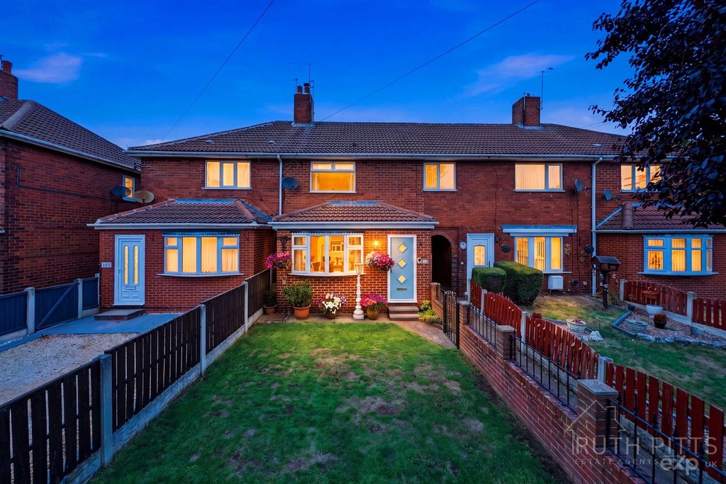 Property photo 3 of 27