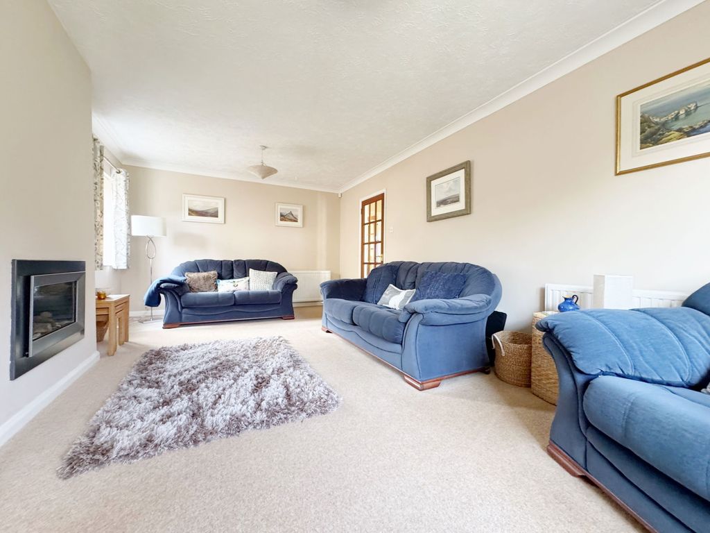 Property photo 3 of 24